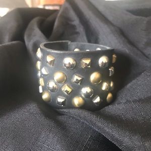 Mendocino genuine leather studded bracelet